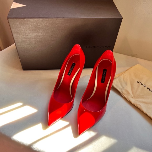 Louis Vuitton Red Pumps - Picture 1 of 4